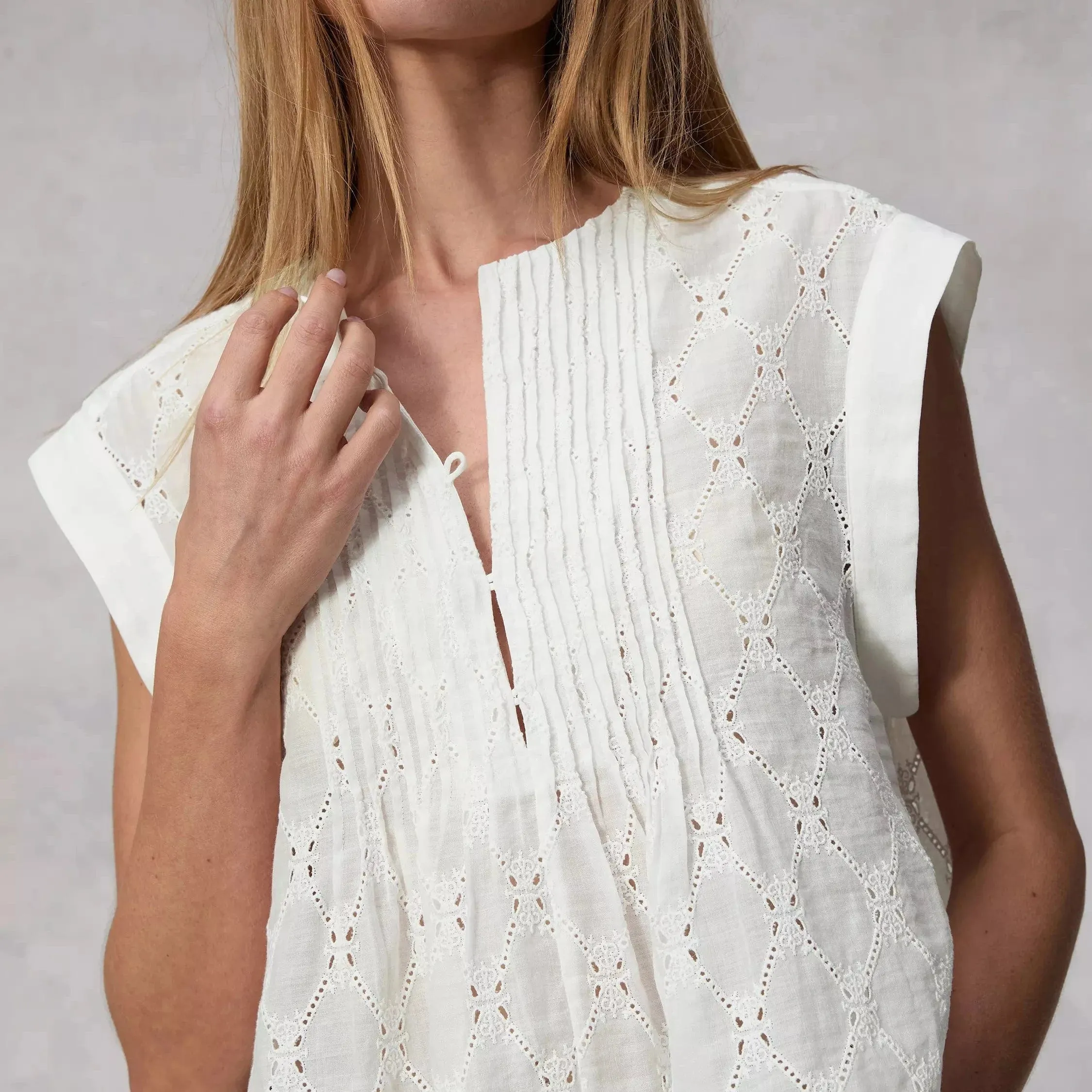 Rag & Bone Gabby Embroidered Top in White